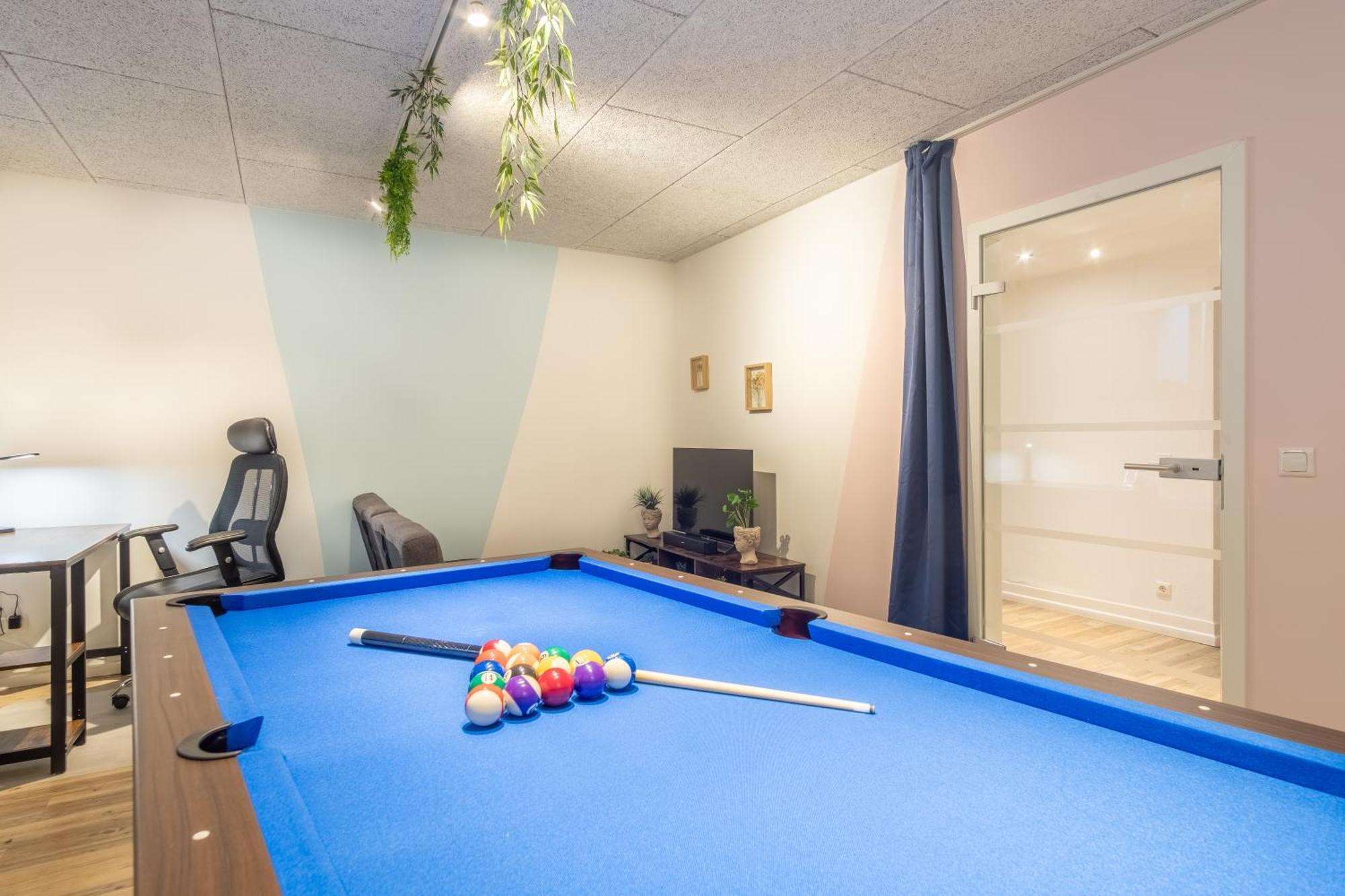 Pool Table Heaven, Workstation, 4K Tv, Netflix Apartment Leipzig Exterior foto